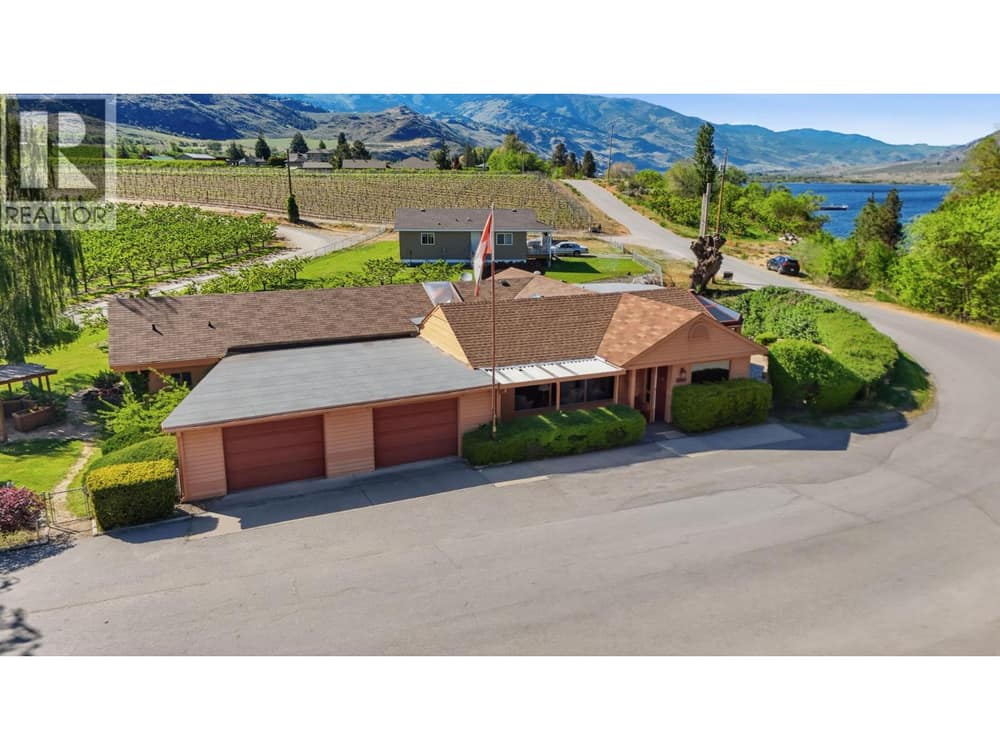 3 bedroom, 3 bathroom main residence.