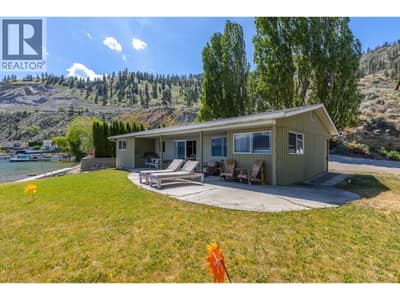 475 North Beach Road, Summerland