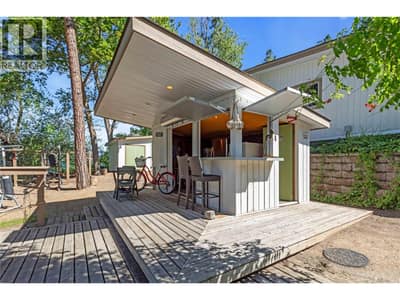 Outdoor Bar
