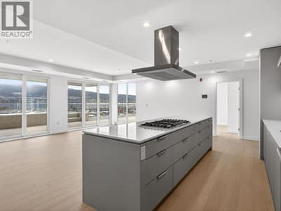 13415 Lakeshore Drive S Unit# 202, Summerland
