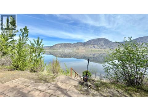 Lane leading to the waterfront at 15230 89th Street, Osoyoos Rural