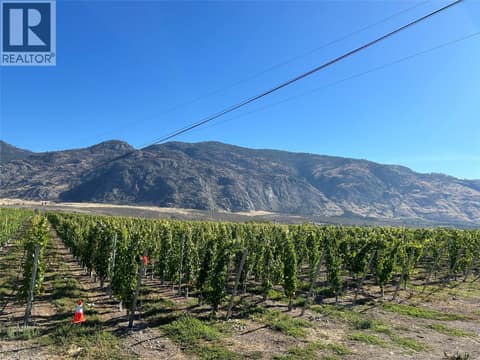Photo 4 of 9425 87TH Street, Osoyoos