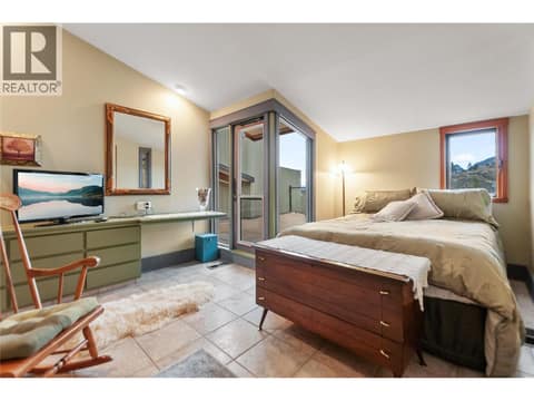 Bedroom at 264 EASTSIDE Road, Eastside/Lkshr Hi/Skaha Est, Okanagan Falls