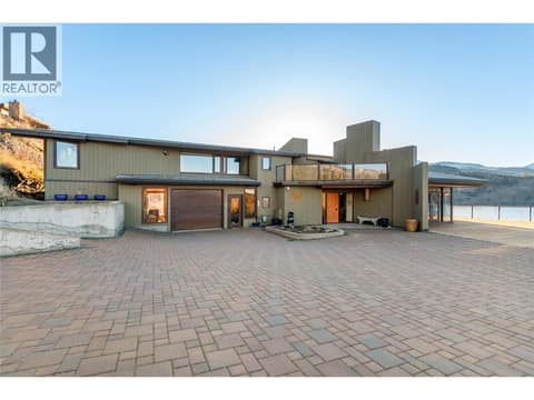 Breezeway at 264 EASTSIDE Road, Eastside/Lkshr Hi/Skaha Est, Okanagan Falls