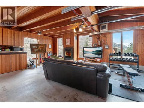 Guest Suite 2 at 264 EASTSIDE Road, Eastside/Lkshr Hi/Skaha Est, Okanagan Falls