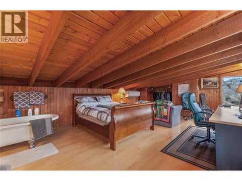 Guest Suite 2 at 264 EASTSIDE Road, Eastside/Lkshr Hi/Skaha Est, Okanagan Falls