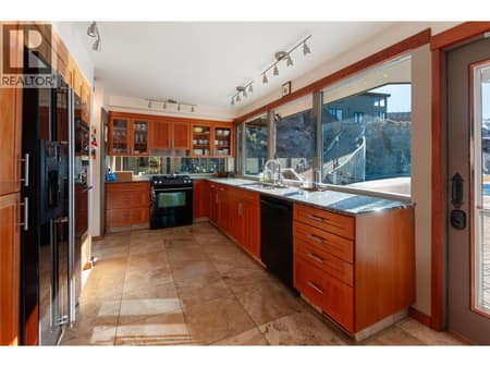 Kitchen at 264 EASTSIDE Road, Eastside/Lkshr Hi/Skaha Est, Okanagan Falls