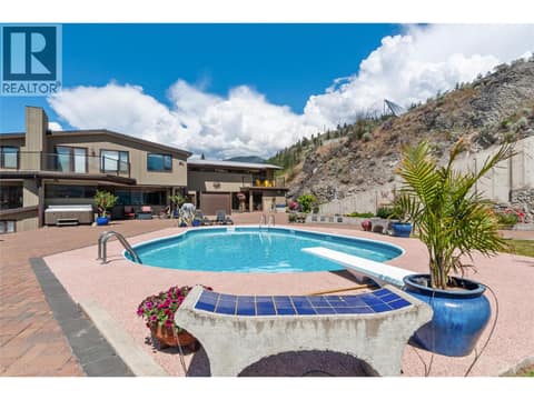 Poolside at 264 EASTSIDE Road, Eastside/Lkshr Hi/Skaha Est, Okanagan Falls