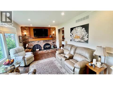 Photo 10 of 1350 Green Bay Road, Lakeview Heights, West Kelowna