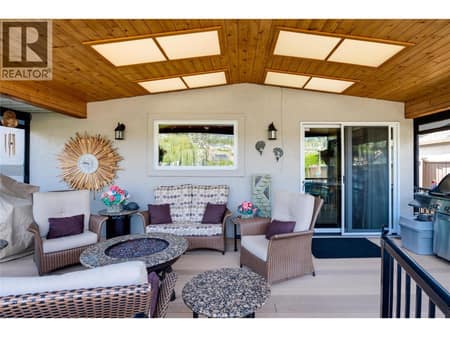 Photo 2 of 1350 Green Bay Road, Lakeview Heights, West Kelowna