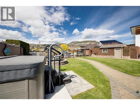 Photo 3 of 1350 Green Bay Road, Lakeview Heights, West Kelowna