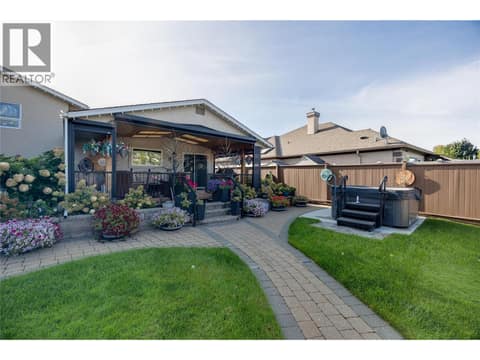 Photo 5 of 1350 Green Bay Road, Lakeview Heights, West Kelowna